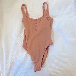 L Space Float On One Piece • Ribbed Chestnut Size 6